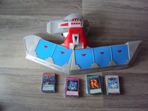 Duel disk - yu-gi-oh!,