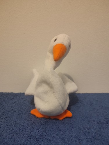 Gracie the goose - gracie,