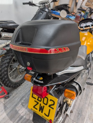 Genuine honda slr 650 - honda, box