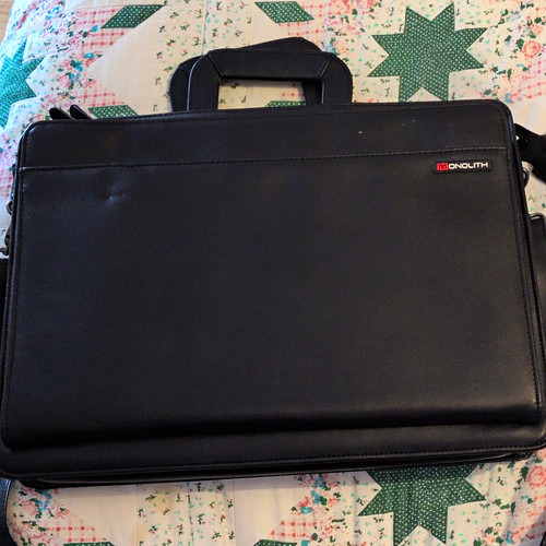 Monolith large black leather - large,