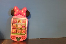 Minnie Mouse Play Cell Phone