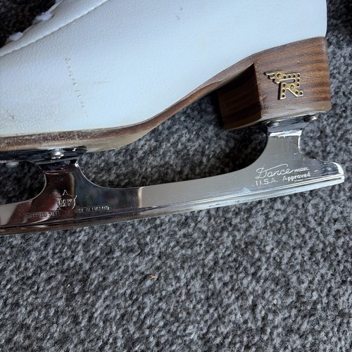 Dance blades on - 9”,