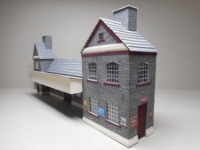 O Gauge Industrial Building
