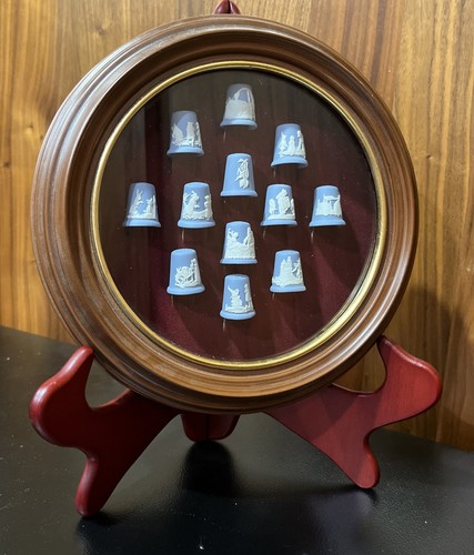 Rare blue wedgwood pieces - 12,