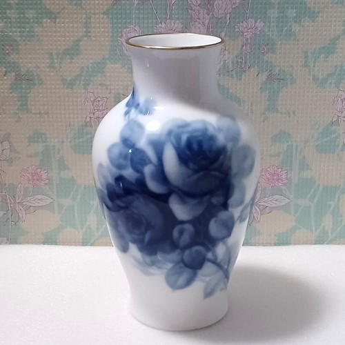 Okura pottery snubbull - mb),
