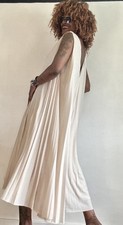 BNWT HM IVORY OFF WHITE SLEEVELESS PLEATED MARILYN MIDI DRESS SIZE:MEDIUM