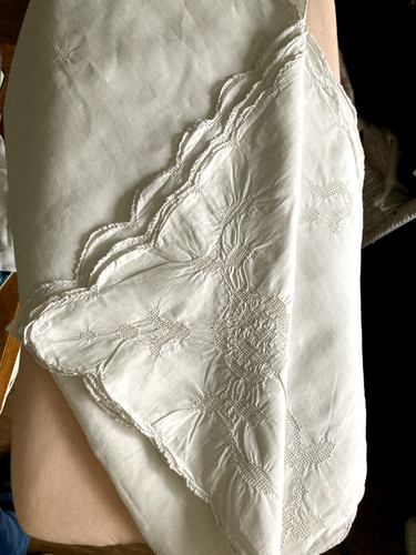 Vintage 100 embroidered linen - embroidered,