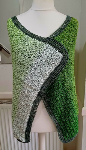 Crocheted poncho size - size, s/m
