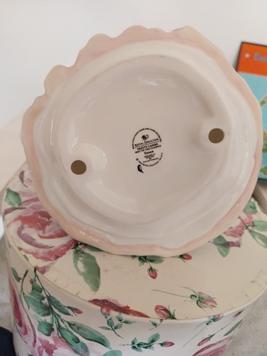 Royal doulton bone china - royal,