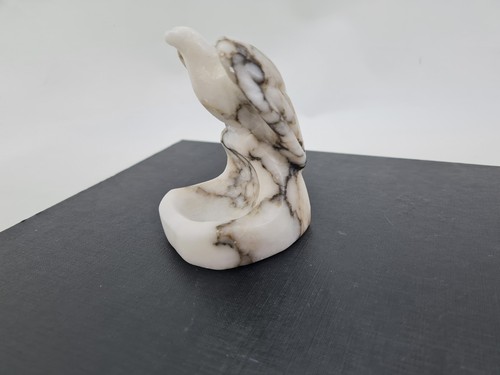 Eagle howlite sculpture marble - eagle,