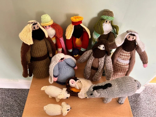 Brand new hand - , knitted