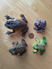 4 Frogs/Toads Bundle. Plastic