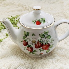 Vintage Sadler Strawberry