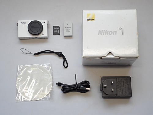 Mint boxed nikon 1 j4 - 99%,