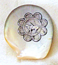 Stunning Vintage Mother of Pearl Shell with Liver Lion Decortation.