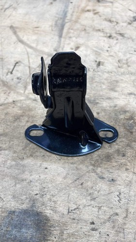 Porsche 924 944 bumper - , bracket