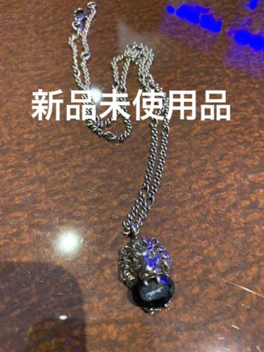 Gucci necklace lion - bed, new