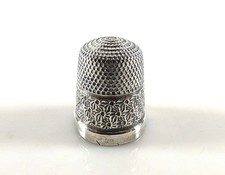 ANTIQUE SILVER THIMBLE HALLMARKED CHESTER 1857 REF 383/5
