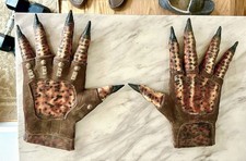 Predator 2 Prop Alien Costume