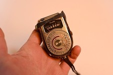 Minette light meter with case and folding incident cover