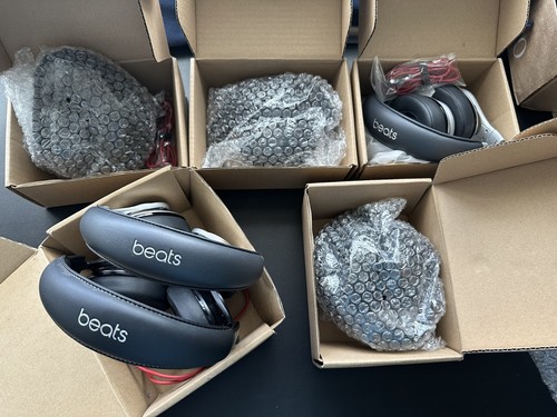 Beats dre - by,