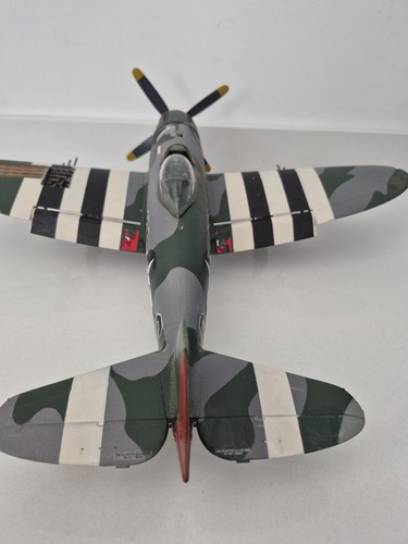 Model large scale - large,