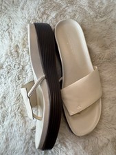 Donald Pliner 8.5 FIJI White