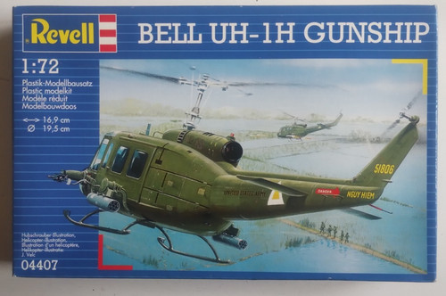 Bell gunship helicopter - uh-1h,