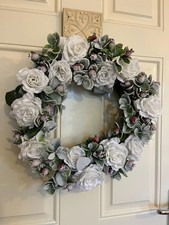 Gisela Graham White Rose, Berry, & Leaf Christmas Wreath glitter sparkle