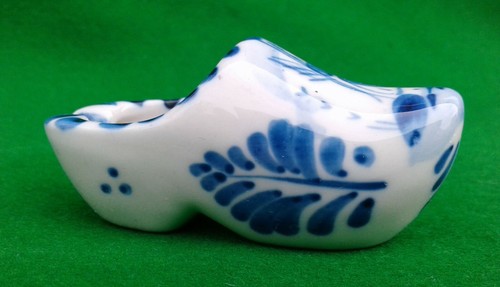 Delft blue hand painted - blue,