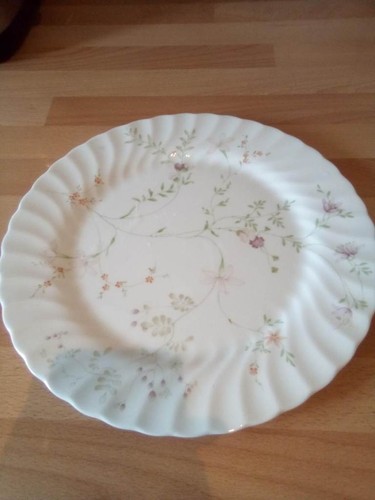 Wedgewood plate floral - plate, :