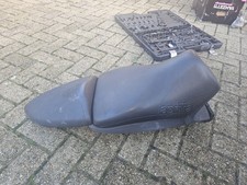 Aprilia SR 50 R / FACTORY SEAT