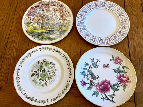 Mismatched dinner plates - 4,