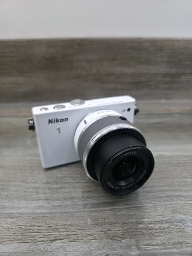 Nikon mirrorless camera - nikon, j1