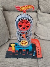 Hot wheels tower garage toy - hot,