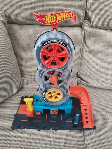 Hot wheels tower garage - tower,