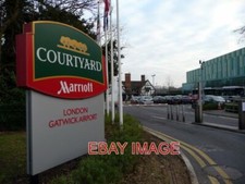 PHOTO  ENTRANCE TO COURTYARD