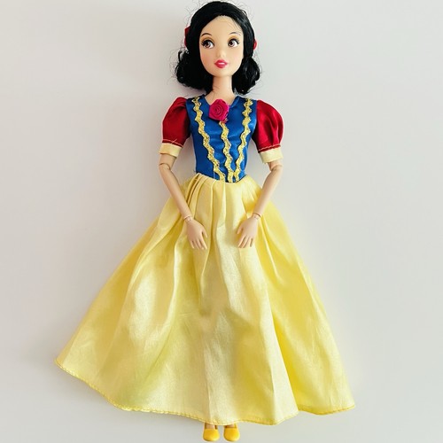 Disney store classic barbie - store,