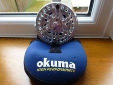 OKUMA Kennet K-1002 Centrepin Fishing Reel with Pouch silver