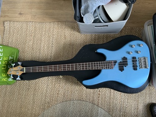 Washburn bantam bass - washburn,