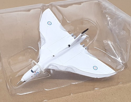 Corgi diecast cs90568 avro - -,