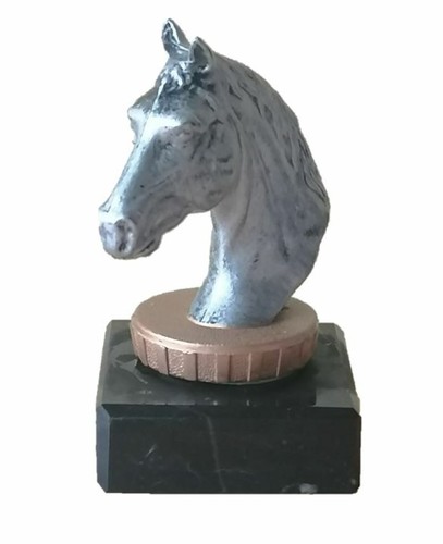 Horse head trophy award grey - horse,
