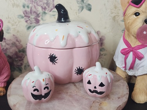Pinkoween halloween pink - pinkoween,