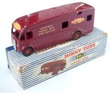 DINKY SUPERTOYS 981 HORSE BOX
