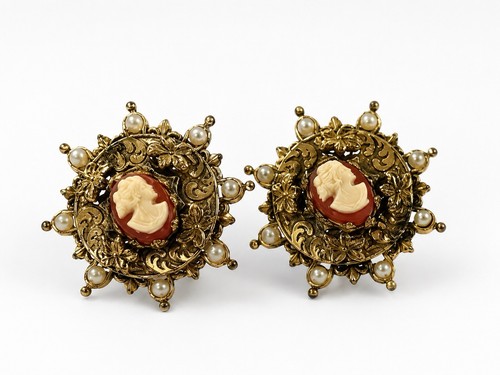 Cameo faux pearl screw back - screw,