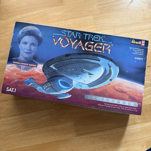 New sealed revell star - sealed,