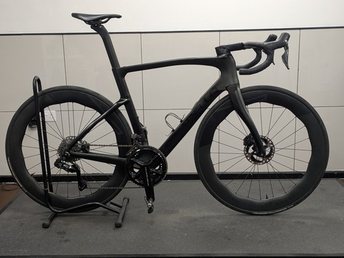 Pinarello 2023 - f9,