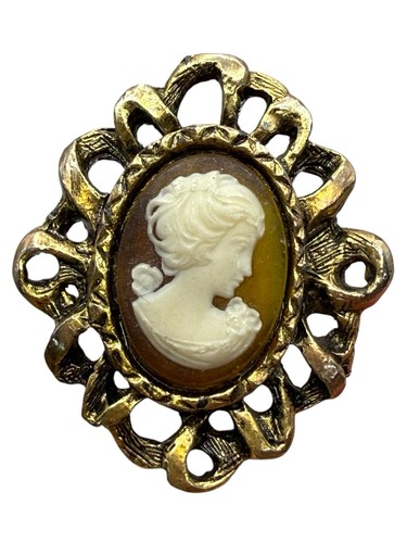 Vintage 60s faux - vintage, cameo