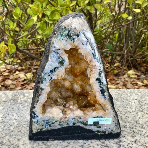 11lb natural citrine - 8.11lb,