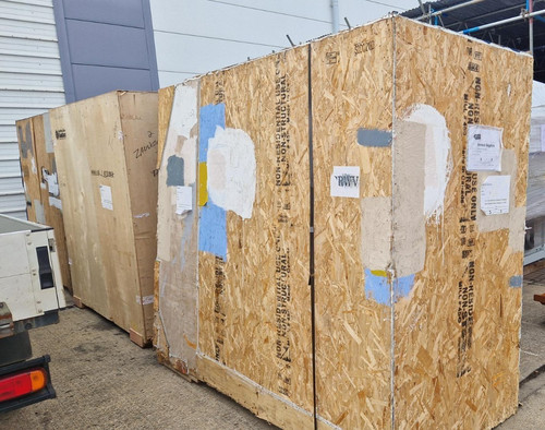 Wooden crates for shipping - , 220